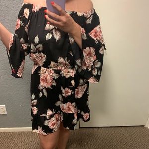 Flowery dress strap less